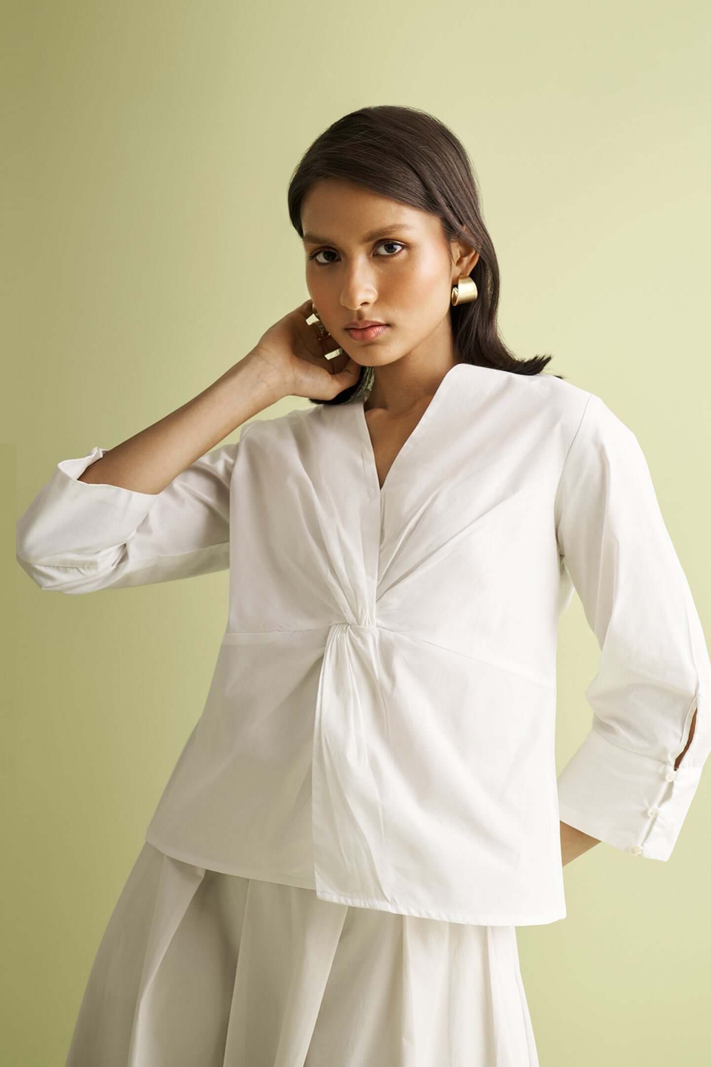 Front Twist Top in White made from organic cotton moodshot