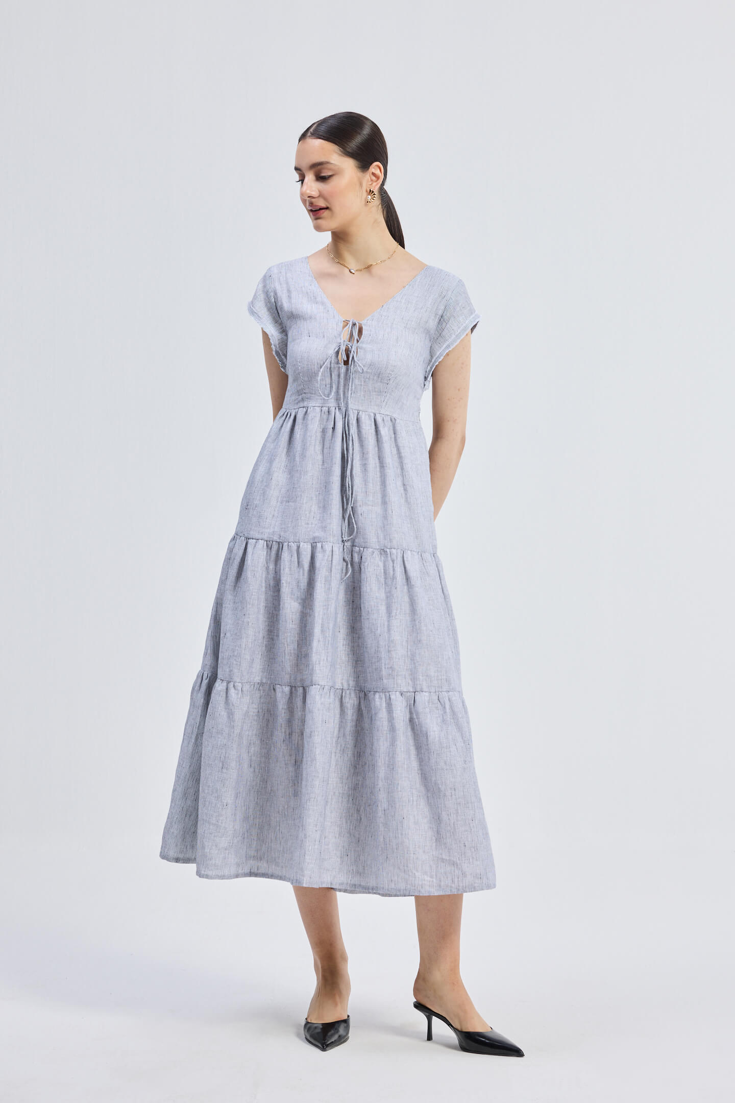 Maxi Tired Dress with Front-ties in Linen Stripes Front