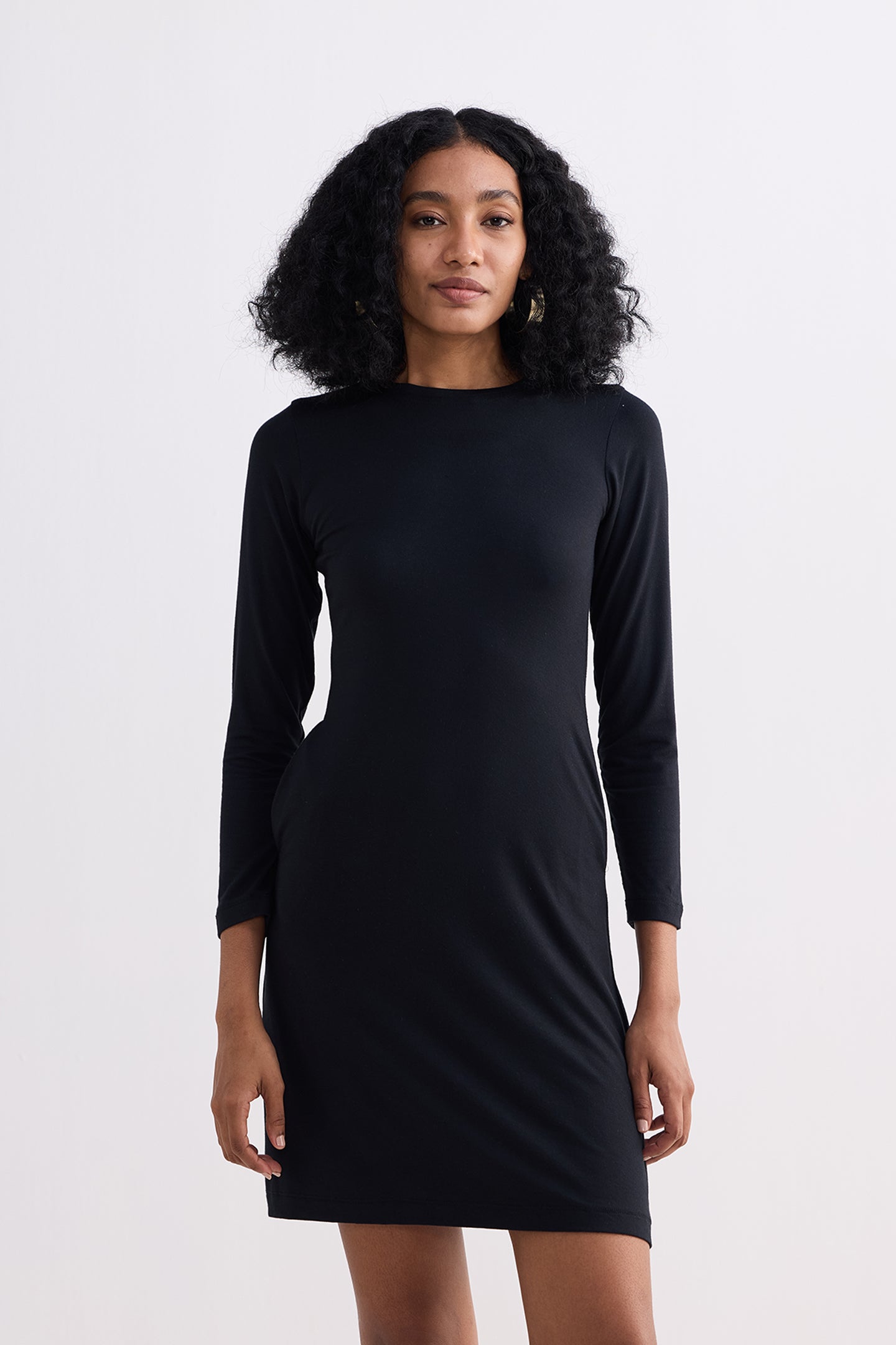 Long Sleeves Fitted Short Dress in Black Closeup