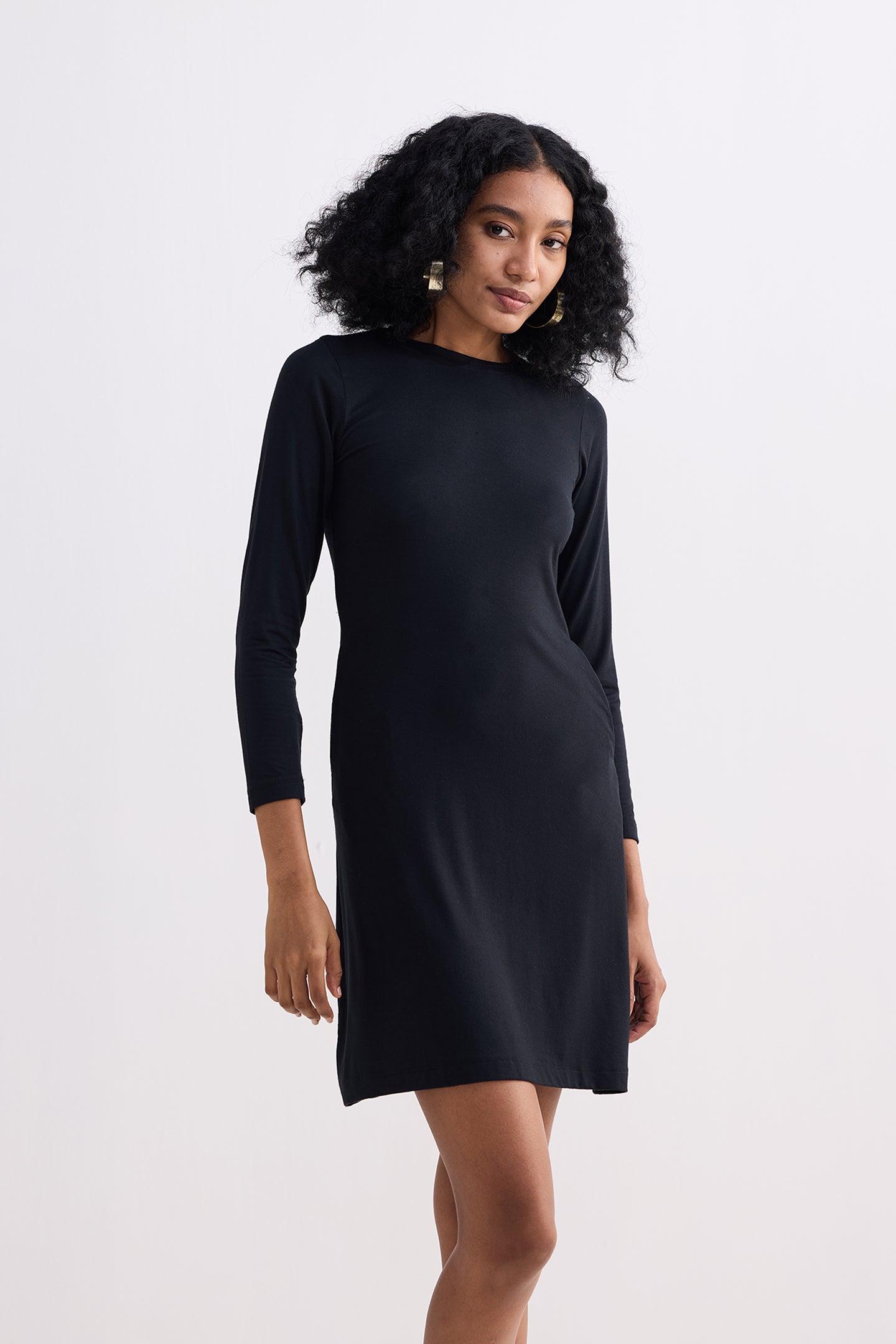 Long Sleeves Fitted Short Dress in Black Closeup