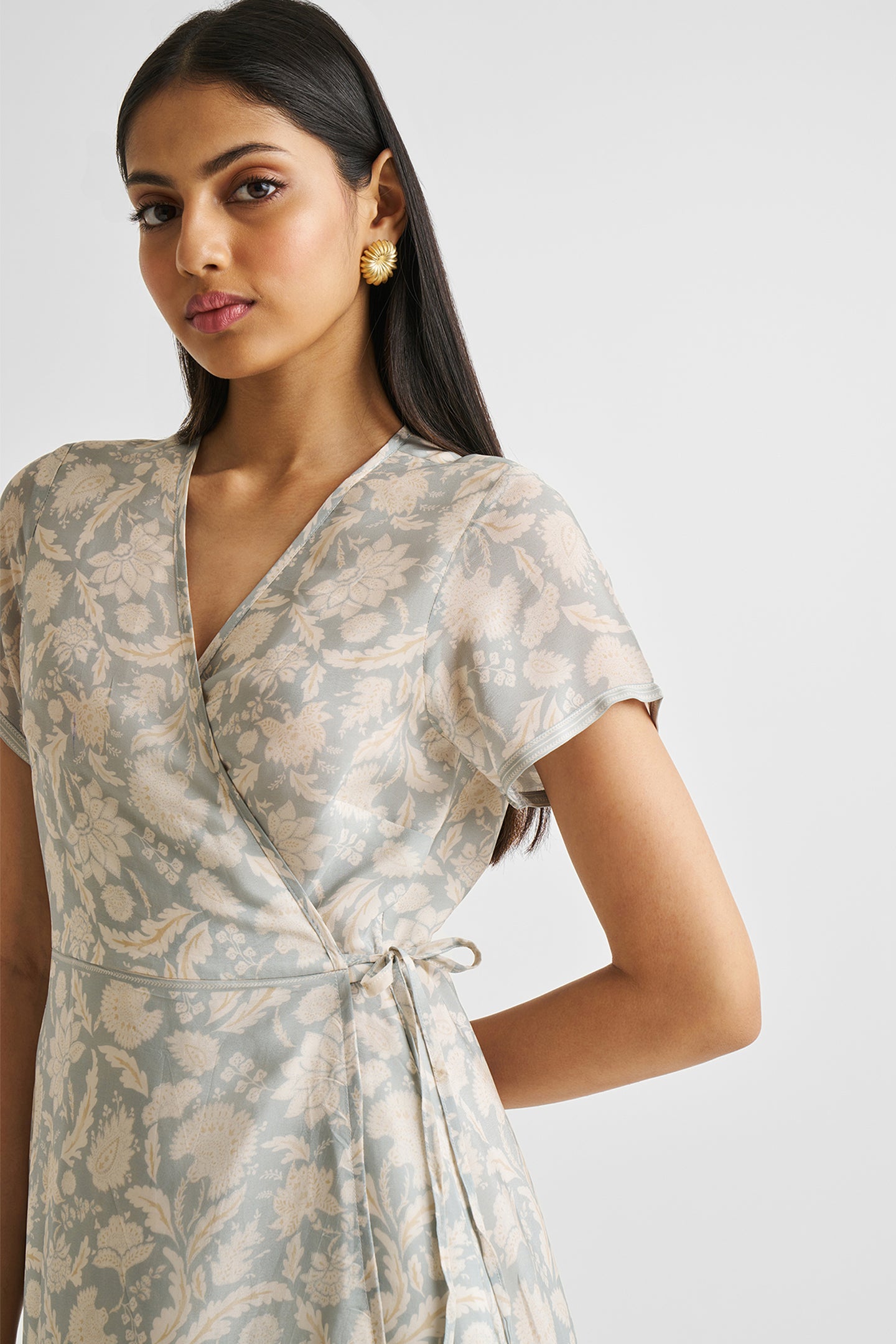 Blue floral Wrap Dress for Women | Stylish & Sustainable Reistor Blue floral Wrap Dress for Women | Stylish & Sustainable Reistor