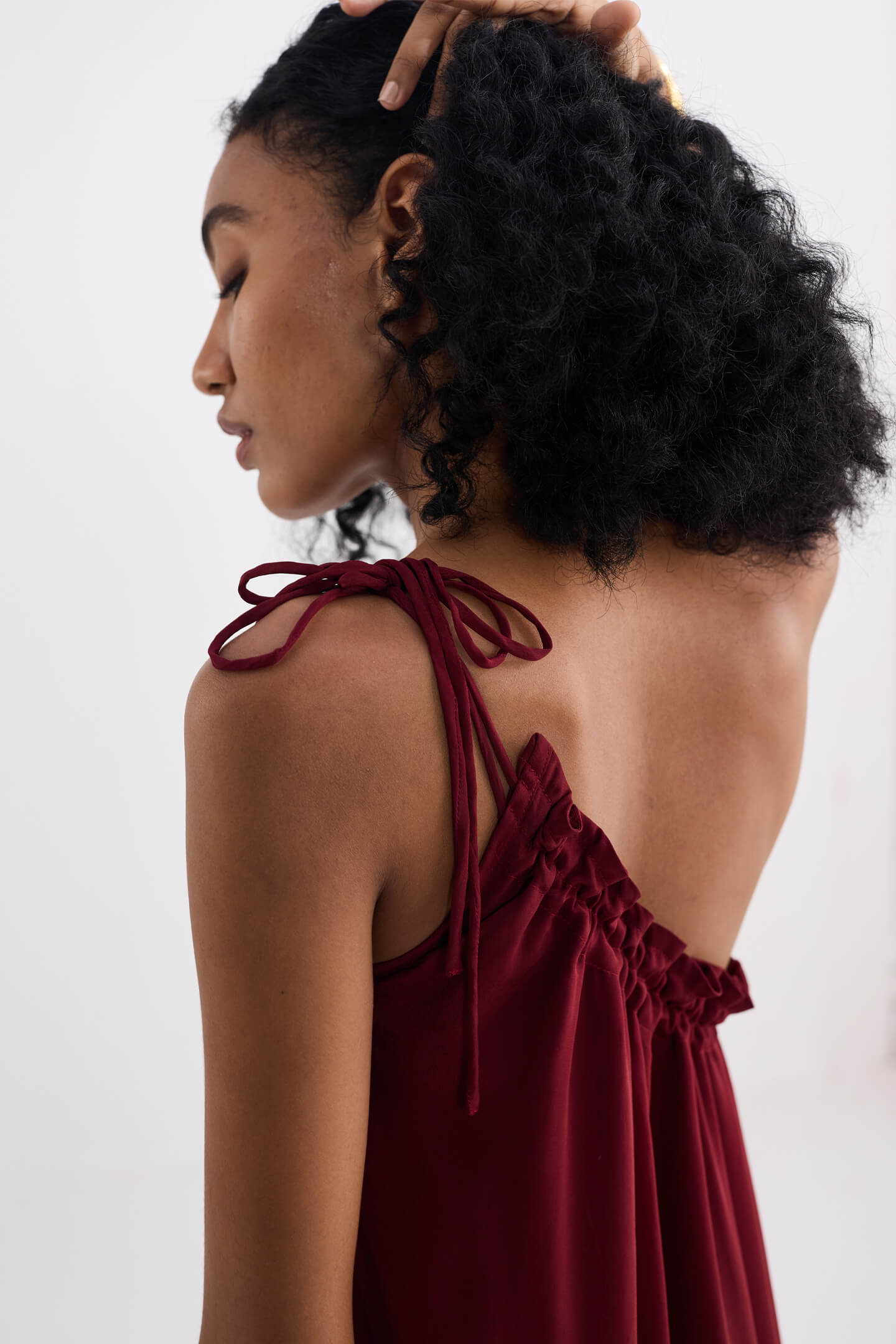 One-shoulder Midi dress in Burgundy Back