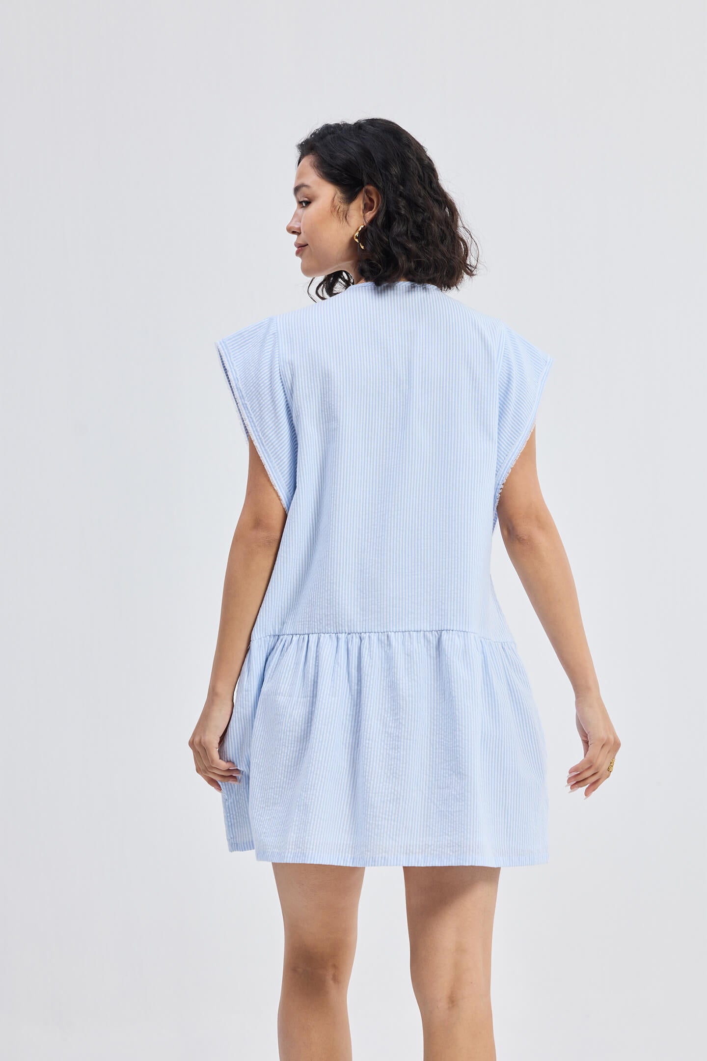 Oversized V neck Short Dress with Frayed Sleeves Back