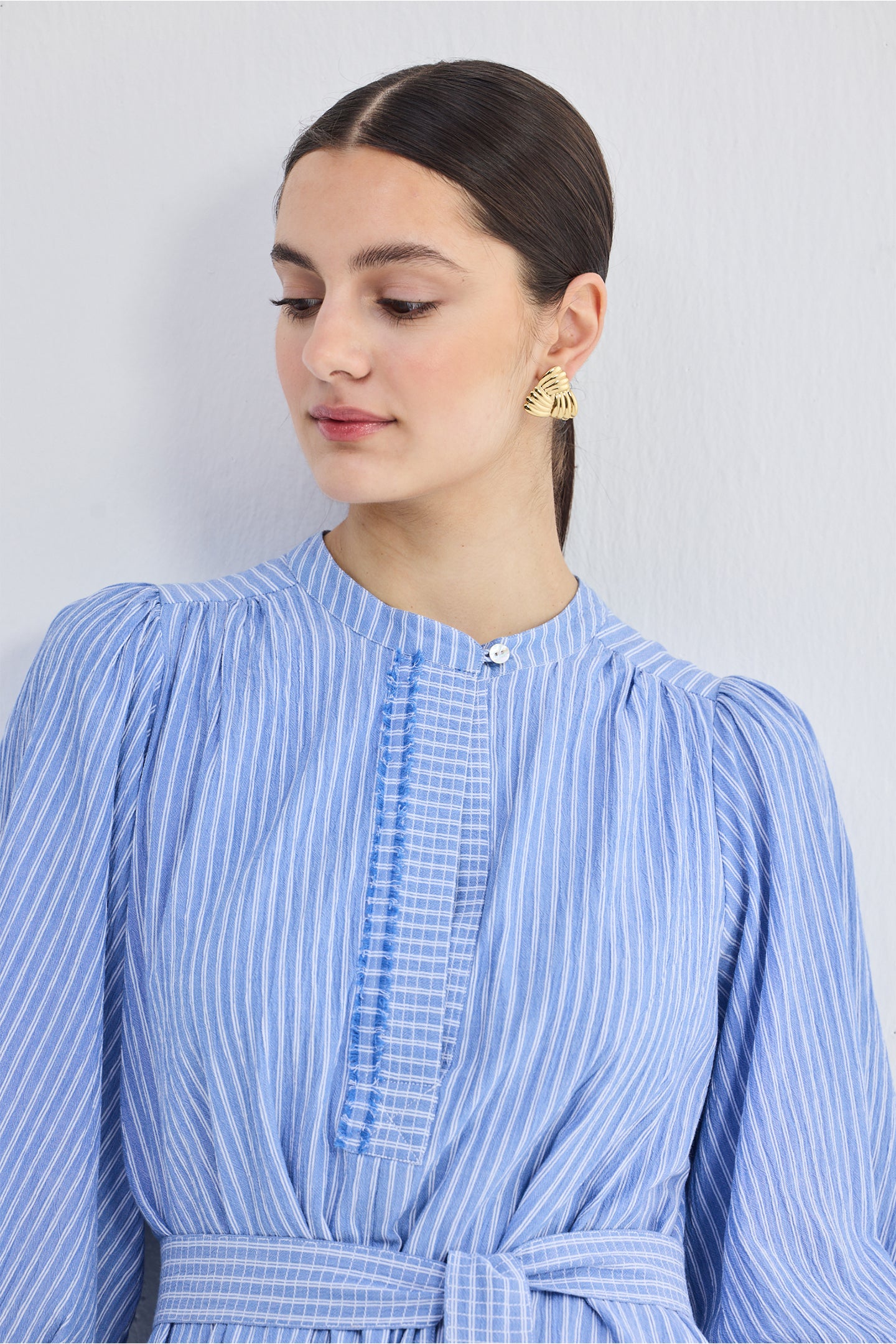 Oversized Tunic Dress with Optional Belt Closeup