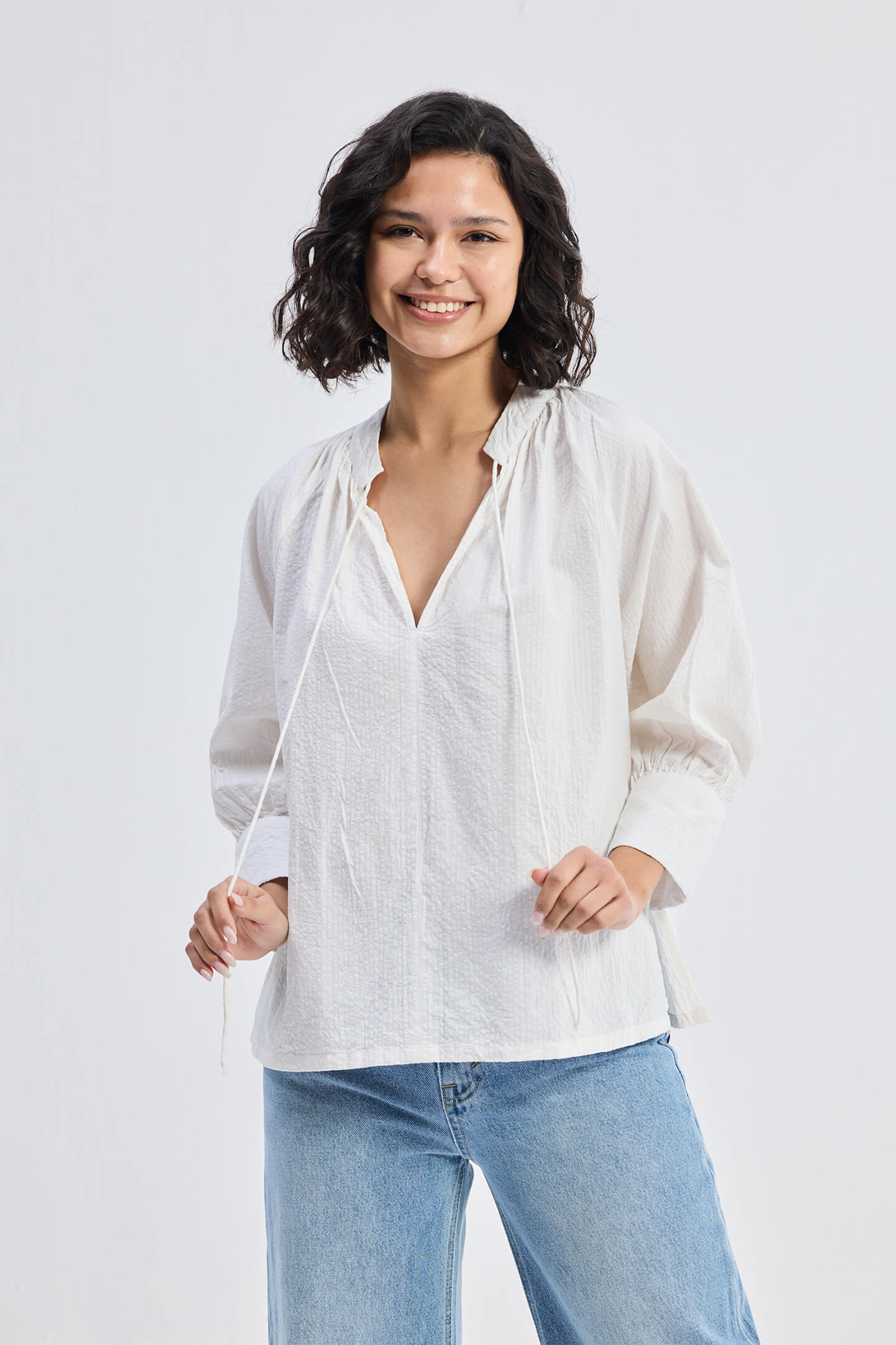 Relaxed Fit Top with Front-tie in White