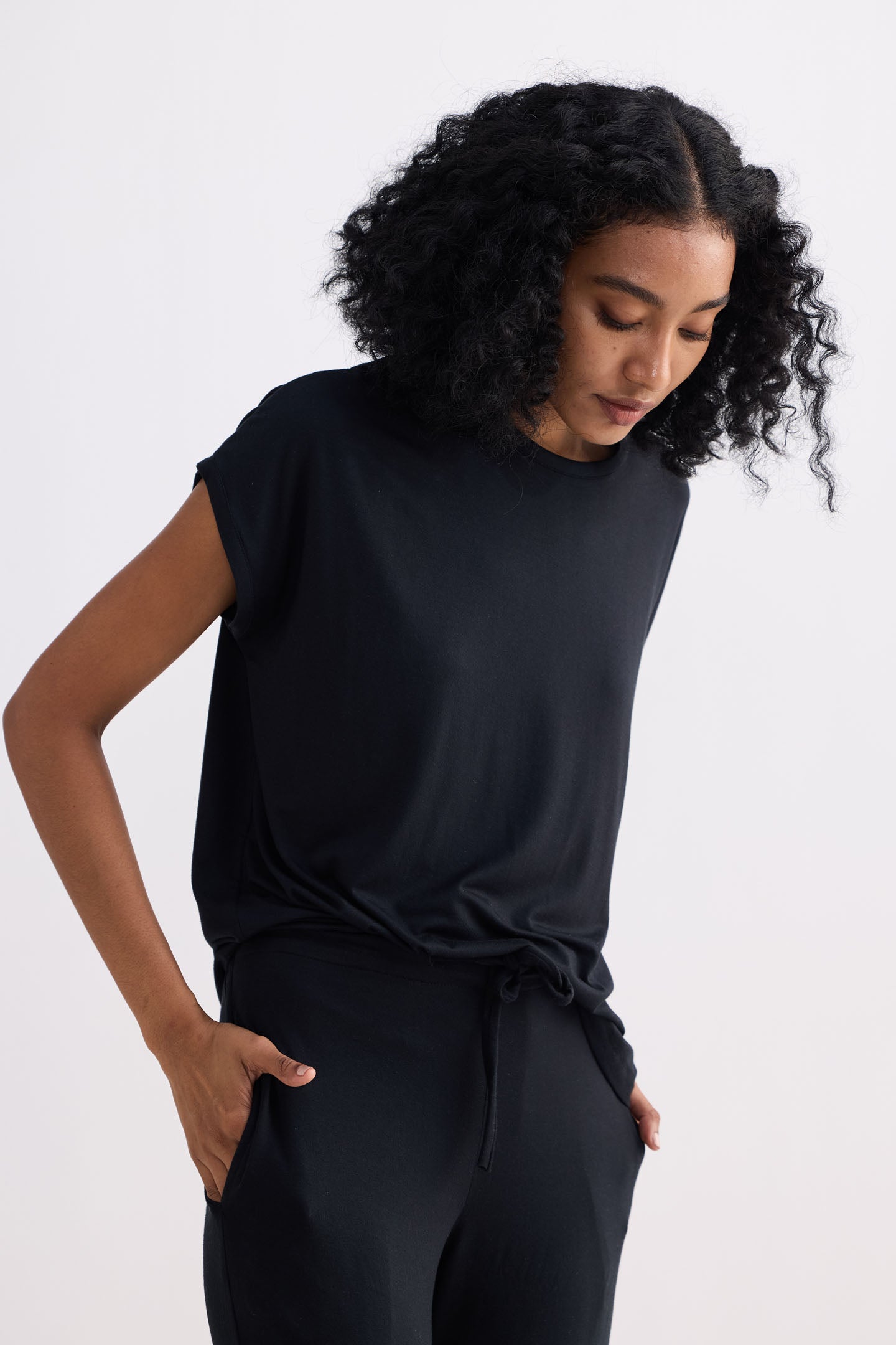 Relaxed Tee in Black