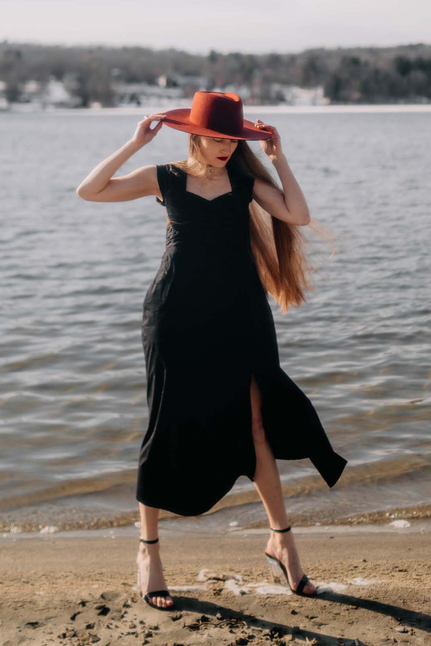 ruched dress Black Dress: Ruched & Slit – Reistor