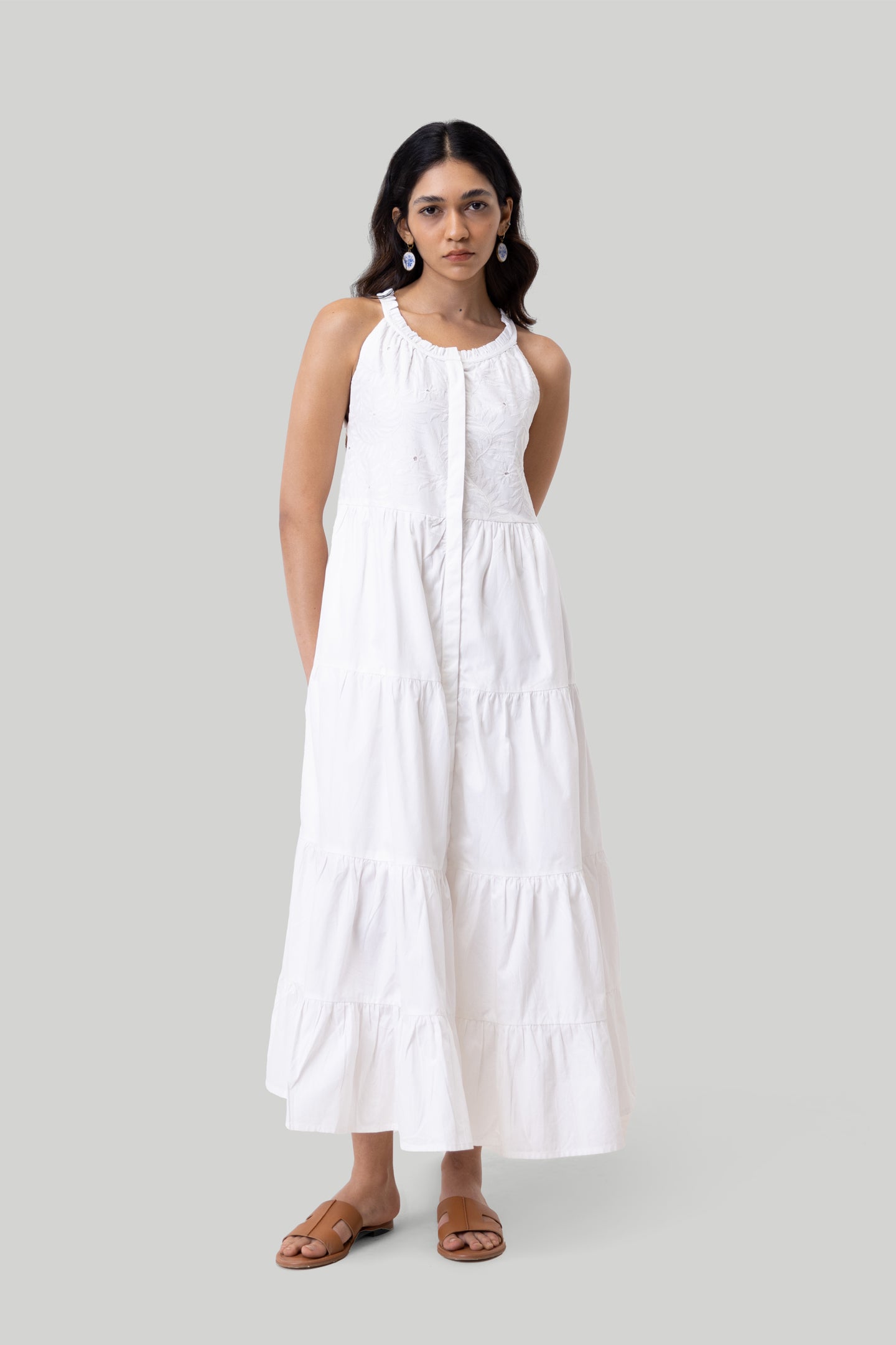 Sleeveless embroidered tiered maxi dress Reistor Sleeveless embroidered tiered maxi dress Reistor