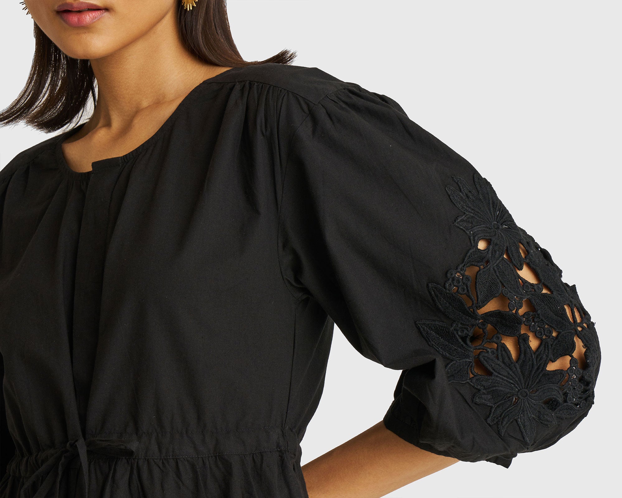 Shirt-Dress-with-Balloon-Sleeves-in-Black-fabricdeatils.jpg