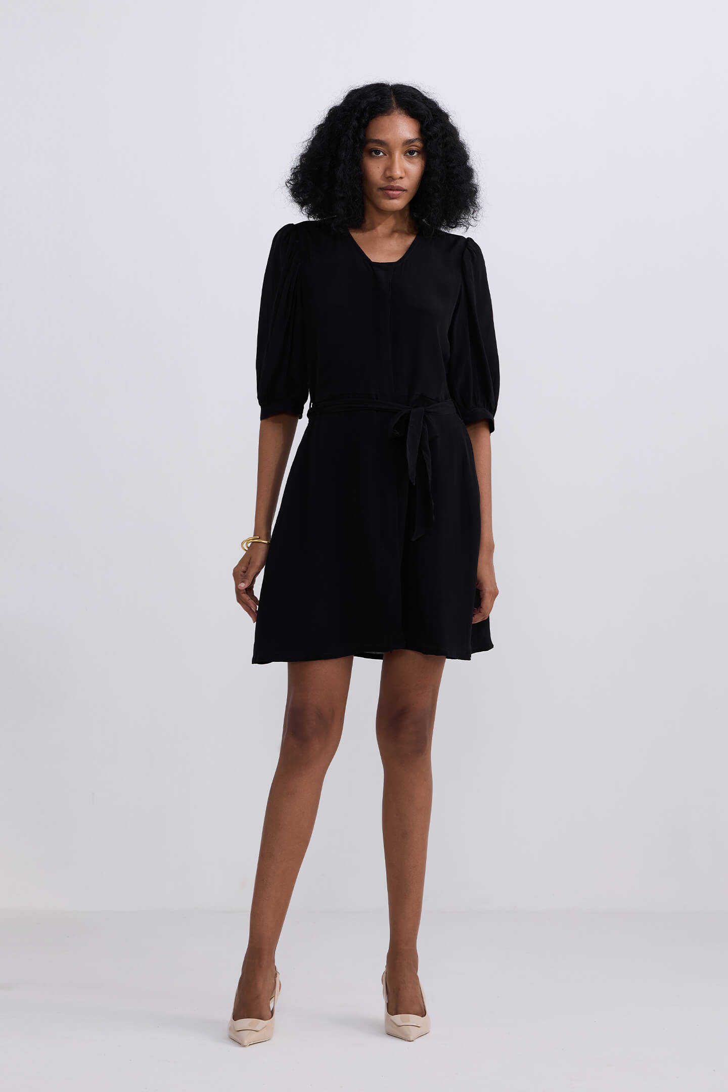 Short Dress with a Waist-tie in Black Front