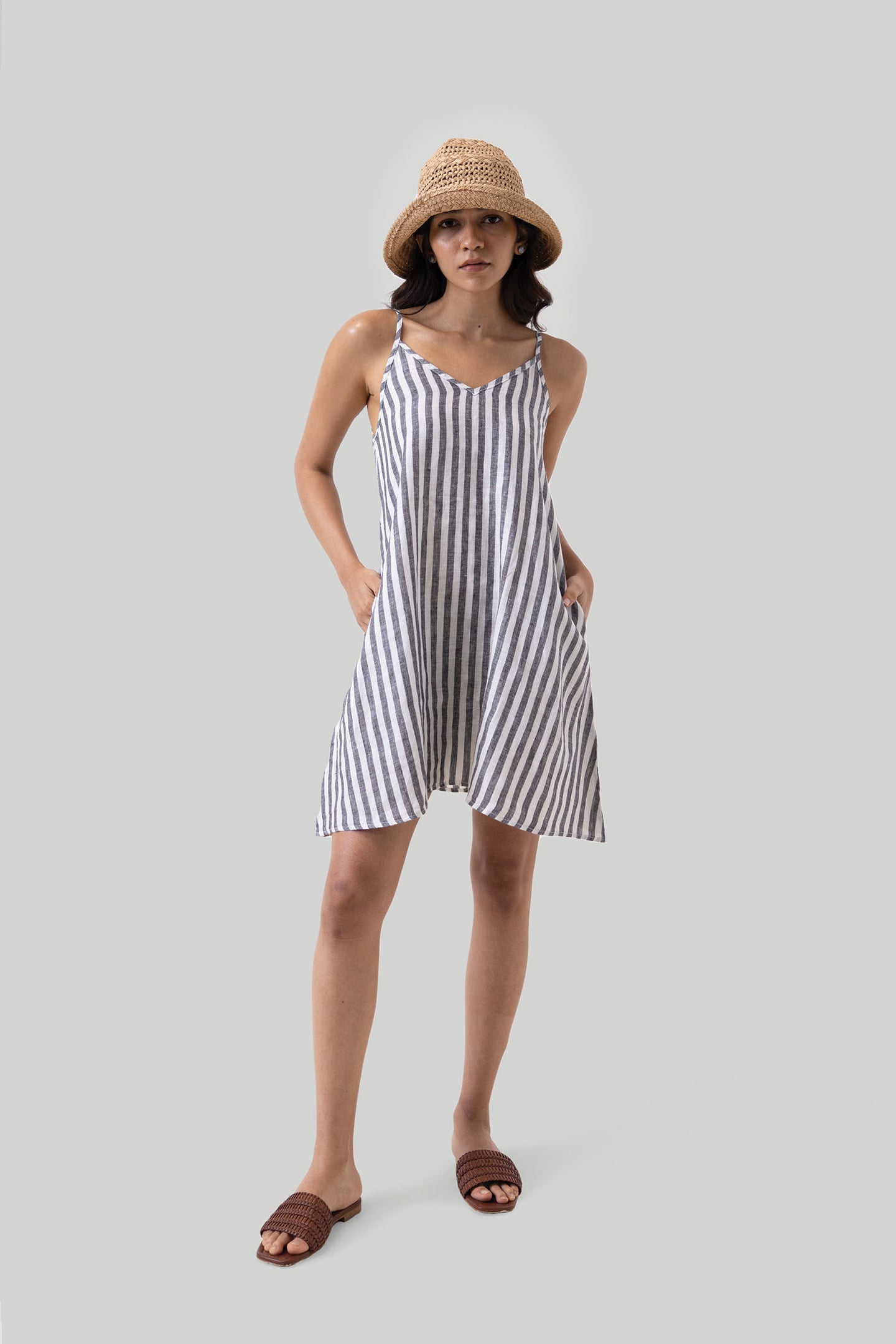 Short Tent Dress in Linen Stripes Reistor Short Tent Dress in Linen Stripes Reistor