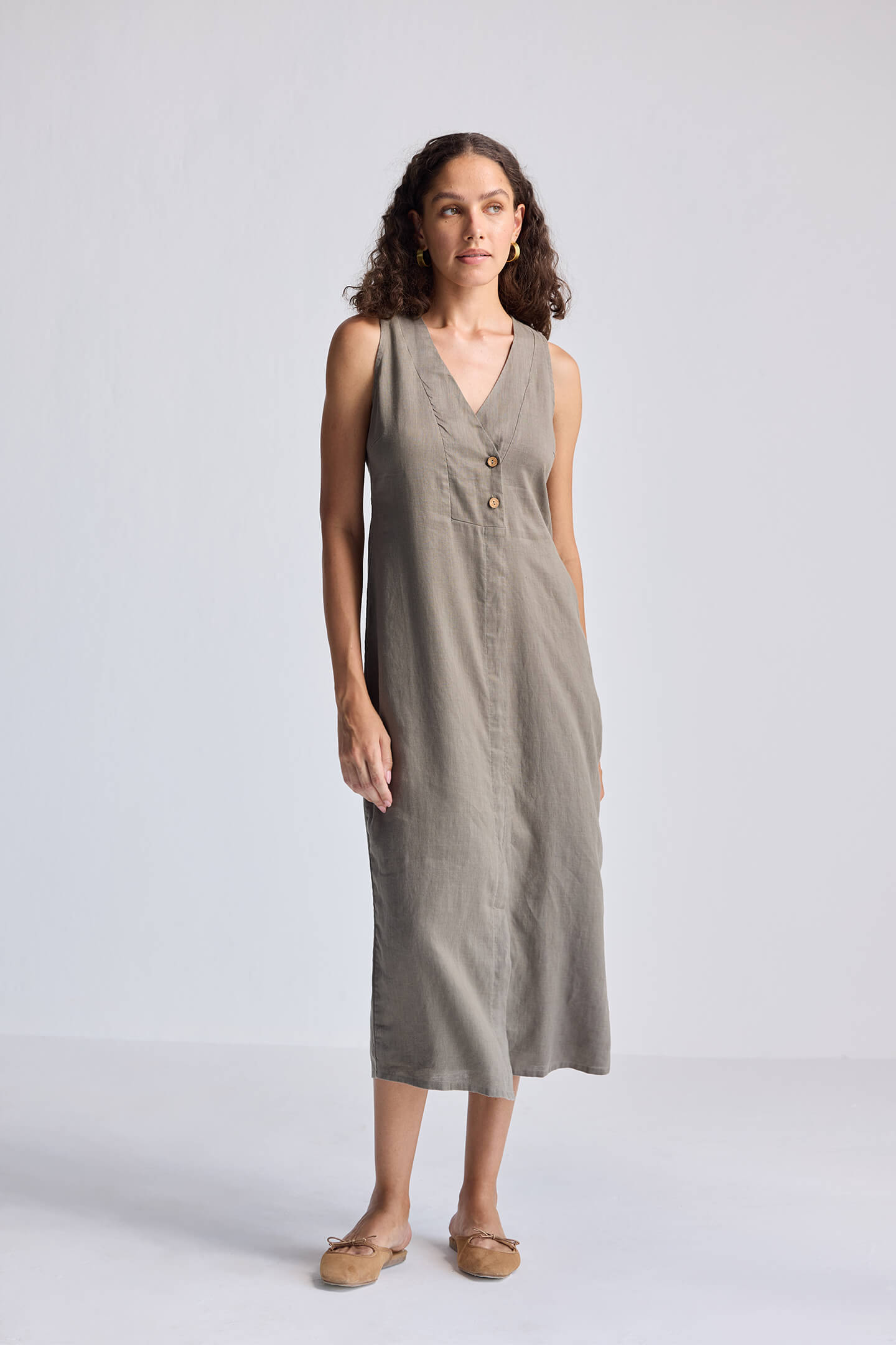 Straight Dress with Front Slit in Dark Green Hemp Front