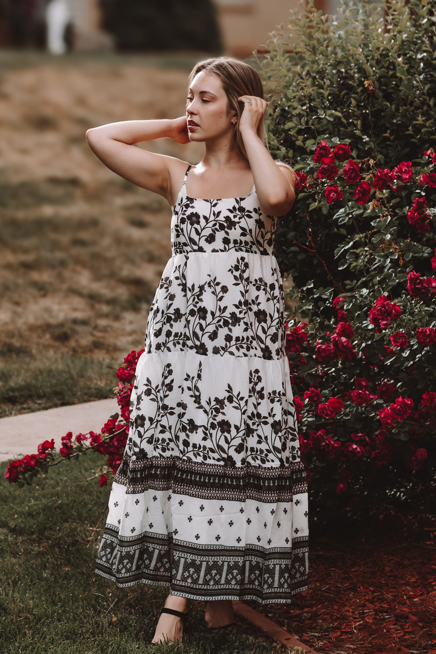 Women's Strappy Floral Tiered Maxi Dress Reistor Women's Strappy Floral Tiered Maxi Dress Reistor