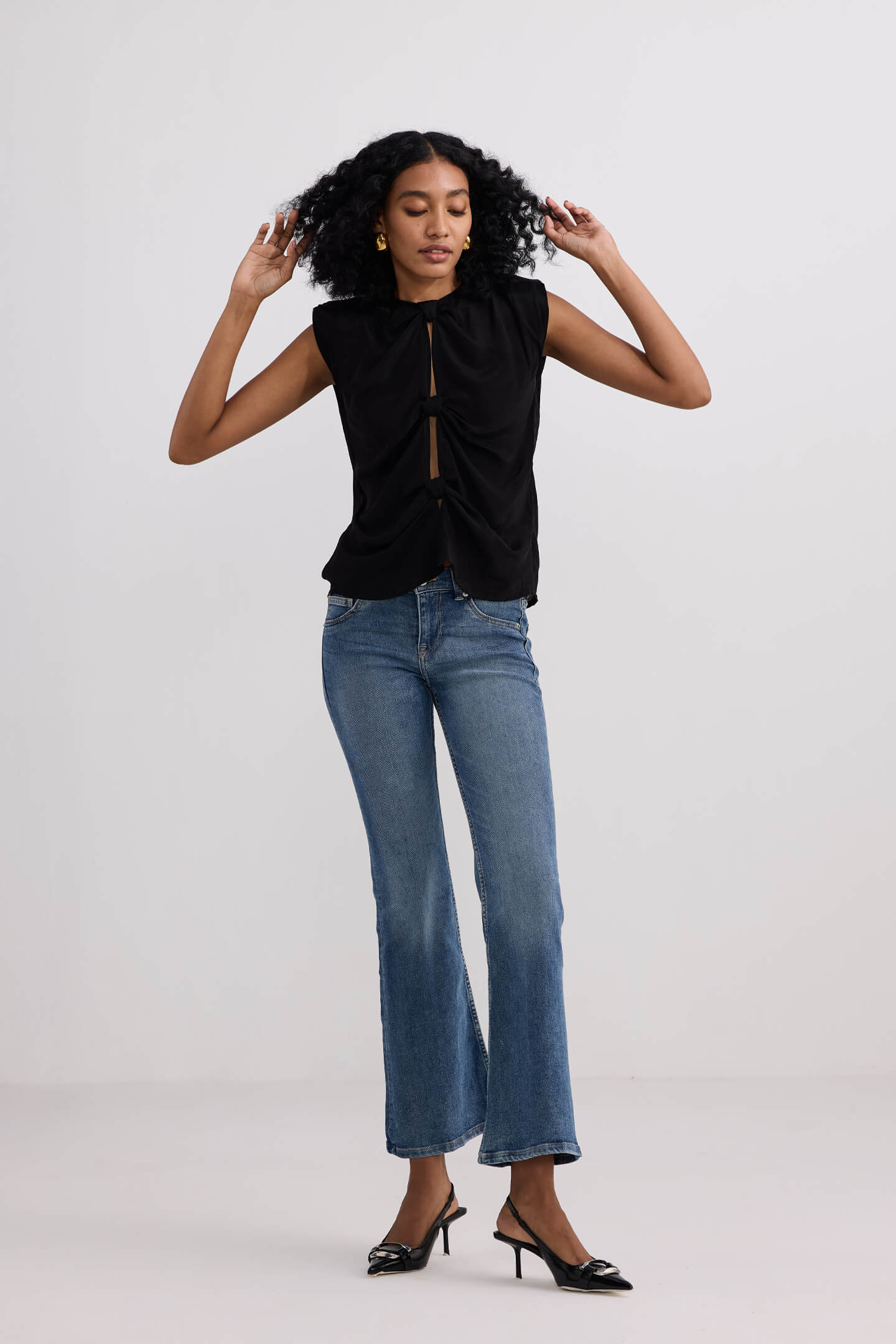 The Knot-so-Basic Top in Black Moodshot