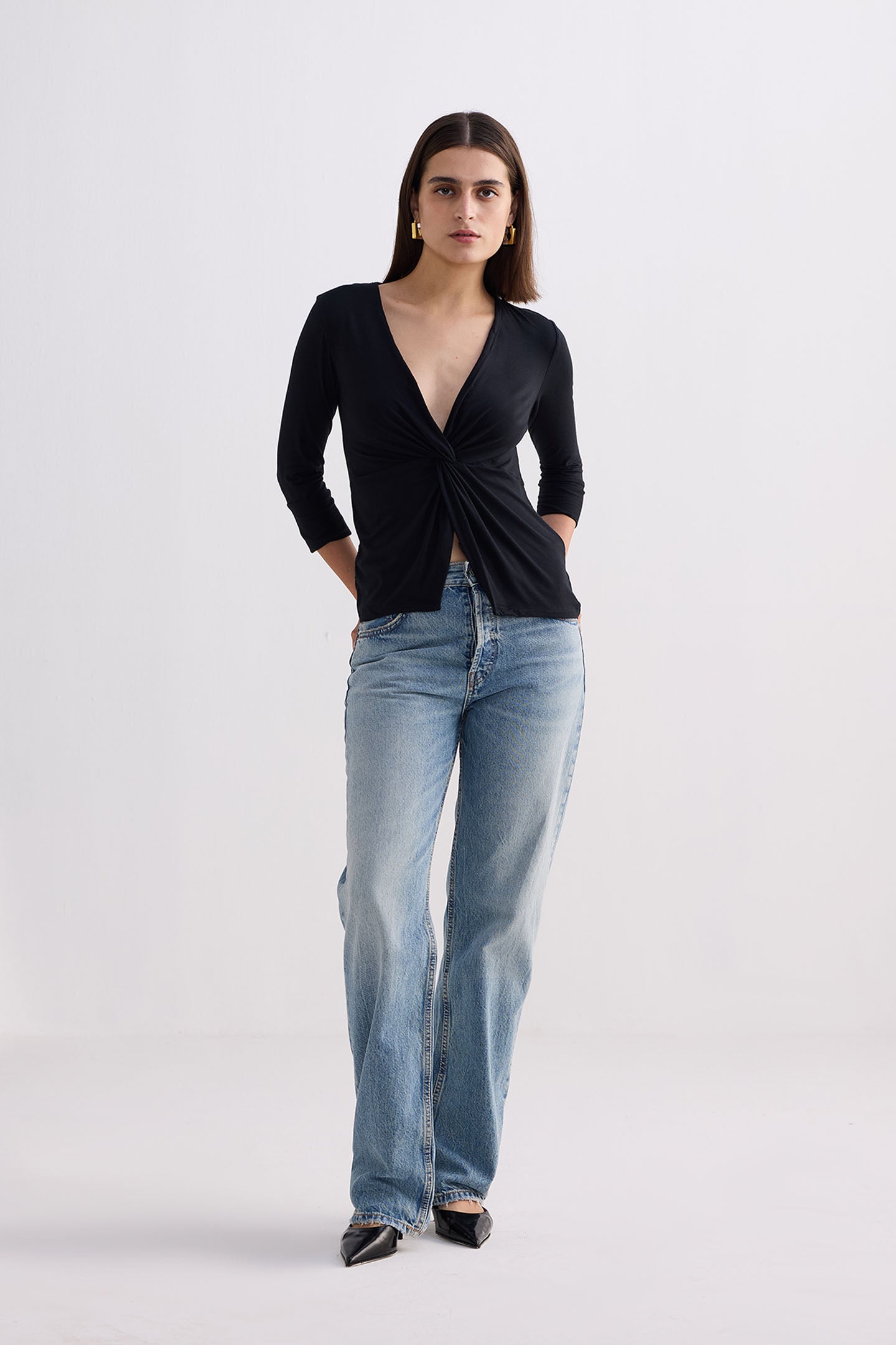 Twist Front Knit Shirt in Black