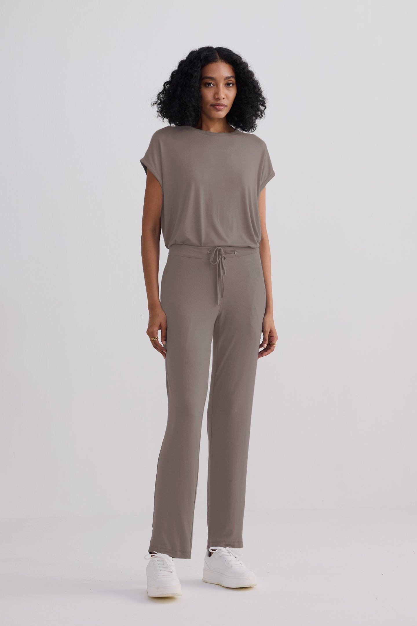 Women’s earth grey wide leg pants outfit